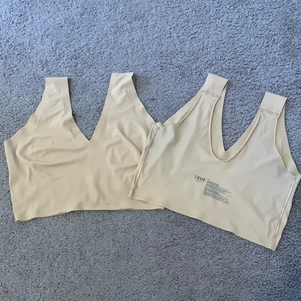 *Set of 2* True & Co True Everybody Women’s V-neck Bra Size M